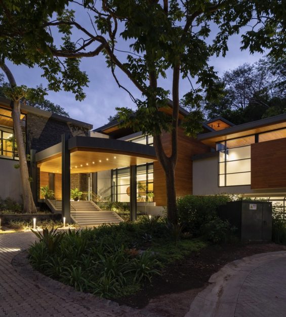 Villa Avellana, Península Papagayo Costa Rica - https://villaavellana.com/ - SARCO Architects - https://www.sarcoarchitects.com/ - SENS Interior Design -https://senscr.com/ - Image copyright Andres Garcia Lachner - www.garcialachner.com  - instagram: @Garcia_Lachner