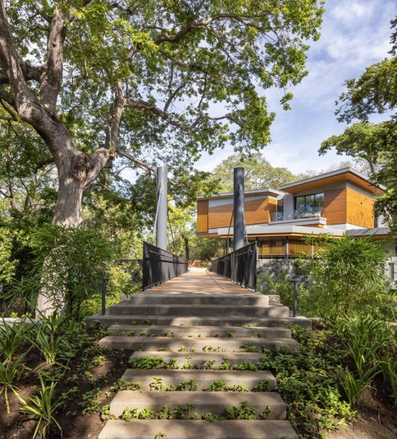 Villa Avellana, Península Papagayo Costa Rica - https://villaavellana.com/ - SARCO Architects - https://www.sarcoarchitects.com/ - SENS Interior Design -https://senscr.com/ - Image copyright Andres Garcia Lachner - www.garcialachner.com  - instagram: @Garcia_Lachner