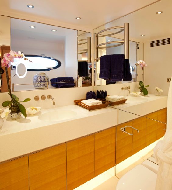 Adastra master bath roomsmall