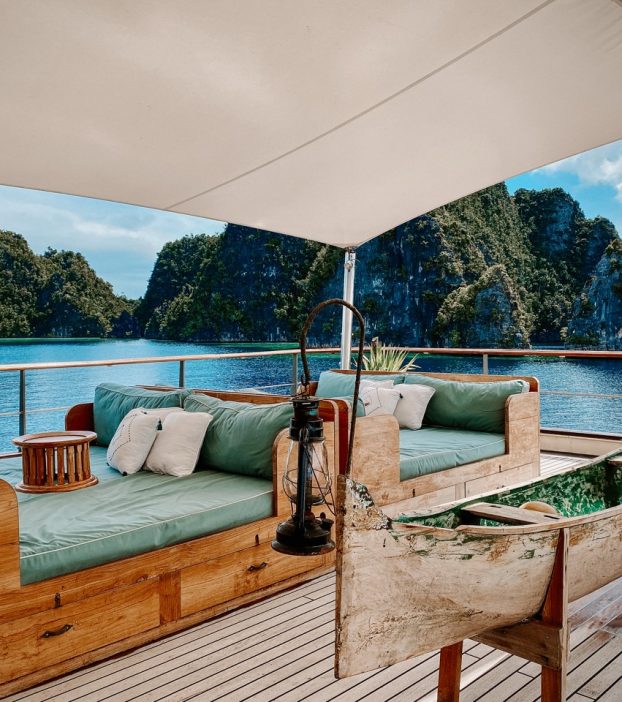 kudanil-explorer-expedition-yacht-top-deck-14 jpg Grande